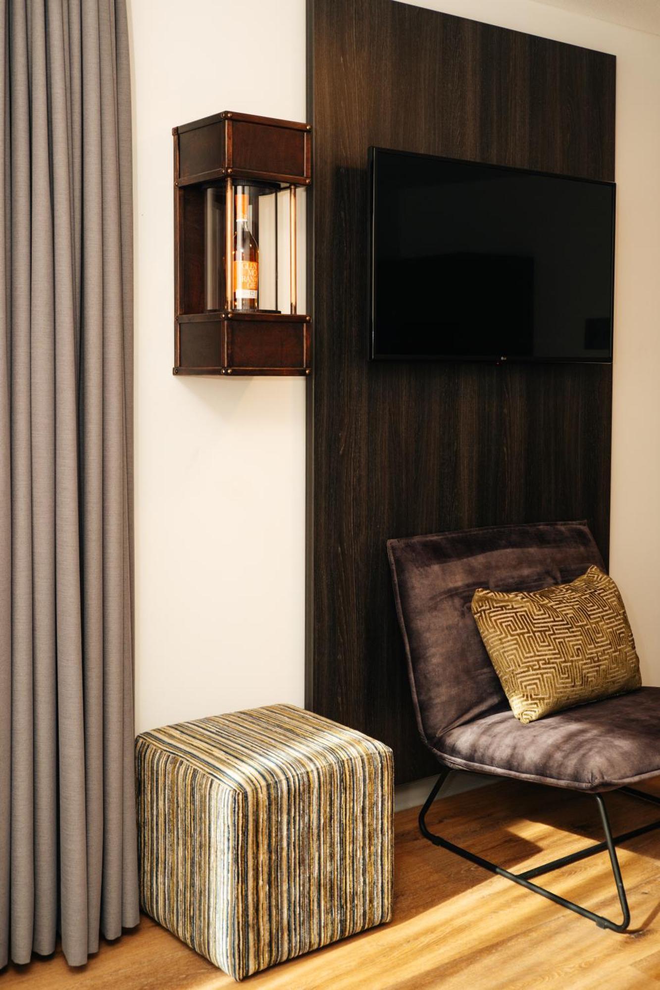 אוס Hotel De Naaldhof מראה חיצוני תמונה